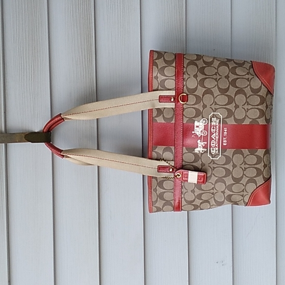 Coach Handbags - Coach handbag, Excellent Condition